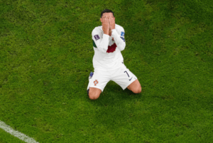▷ #FOTOS Llora el fútbol: Las lágrimas de Cristiano Ronaldo que marcan el fin de una era #10Dic