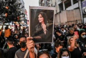 ▷ Irán elimina la policía de la moral tras protestas por muerte de Masha Amini #4Dic