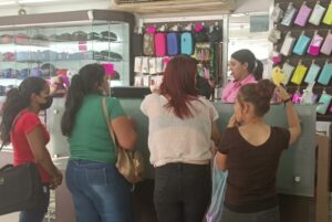 ▷ #VIDEO Comerciantes del centro de Barquisimeto reportan disminución de ventas #8Dic