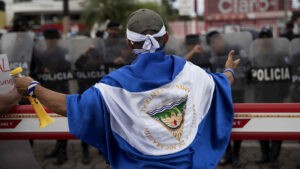 Al menos 4.9 por ciento de la población de Nicaragua abandonó el país en 2022