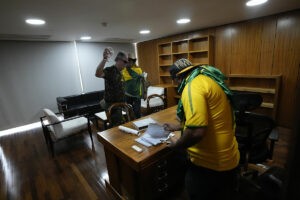 Apoyo internacional a Lula da Silva y a la democracia brasilea