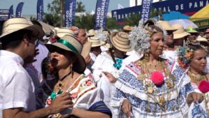 Así celebró Panamá el tradicional Desfile de Las Mil Polleras | Video