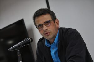 Capriles pide a EEUU descongelar fondos para el acuerdo social