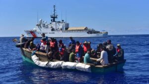 Cerraron un parque nacional en Florida por la llegada de al menos 300 migrantes cubanos