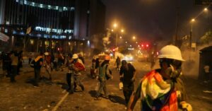 Confirman el primer muerto de las protestas en Lima tras enfrentamientos en la avenida Abancay