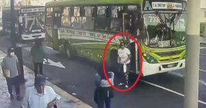 Denuncian que mujer ataca con jeringas a pasajeros de buses en Chorrillos