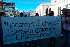 Docentes del estado Táchira protestan para exigir salarios de $500