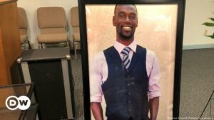 EE. UU.: acusan a cinco policías por la muerte de Tyre Nichols | El Mundo | DW