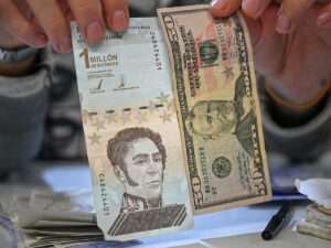 El bolívar abre 2023 con una devaluación del 73 % frente al dólar