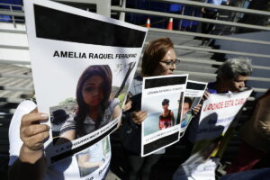 El infierno del Rgimen de Excepcin en El Salvador: Nios presos, arrestos indiscriminados y muertes en las crceles