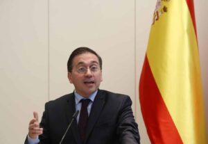 España “acompañará” diálogo entre el régimen y la oposición