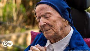 Fallece en Francia la mujer más longeva del mundo | El Mundo | DW