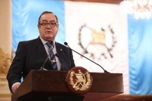Guatemala responde a Colombia con llamado a consulta de su embajadora