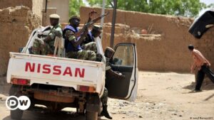 Hallan los cuerpos de 28 hombres muertos a tiros en Burkina Faso | El Mundo | DW