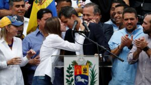 INFORME: ¿Cuánto gana un diputado de la Asamblea opositora en Venezuela?