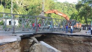 Instalaron puente de contingencia para restablecer el paso en Trujillo - El Diario