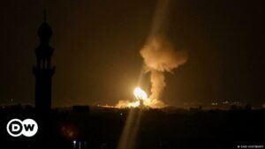 Israel bombardea Gaza tras disparo de cohetes | El Mundo | DW