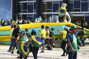 La Fiscalía brasileña pide investigar a tres diputados bolsonaristas