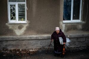 La guerra pone a prueba a los mayores de Ucrania que no han podido huir: "No hay nadie para ayudar"