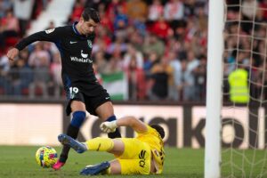 La mala puntera del Atltico se estrella contra un hroe en Almera | LaLiga Santander 2022
