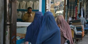 Los talibanes cierran peluquerías y salones de belleza femeninos