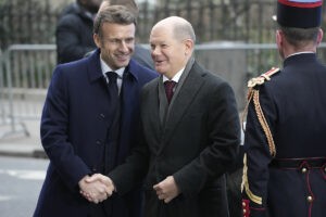 Macron y Scholz seguirn ayudando a Ucrania pero no se comprometen con el envo de tanques