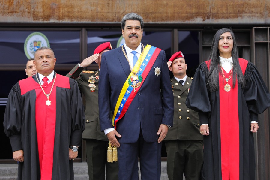 Maduro ante magistrados del TSJ: El que se meta a juez no puede ser cobarde