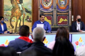 Maduro aseguró que el alza del dólar «a veces impide» la culminación de proyectos públicos – SuNoticiero