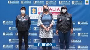 Medellín: Funcionaría que habría robado dinero de colegios va a prisión - Medellín - Colombia