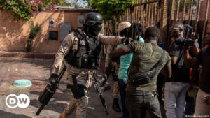 Policías atacan la residencia privada del primer ministro de Haití | El Mundo | DW