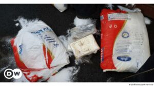 Puertos de Róterdam y Amberes interceptaron 160.000 kilos de cocaína en 2022 | Europa | DW