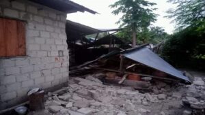 Reportan daños a cientos de viviendas tras sismo en Indonesia | Noticias