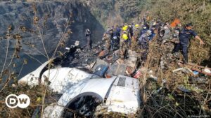 Sigue en Nepal la búsqueda de las víctimas de accidente aéreo | El Mundo | DW