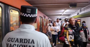 Suspendieron a elementos de la GN que detuvieron a joven que protestaba en instalaciones del Metro