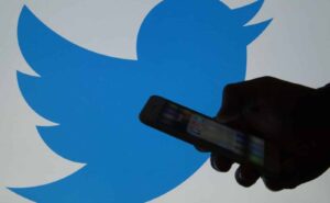 Twitter suspendió 150 cuentas que apoyaban al régimen
