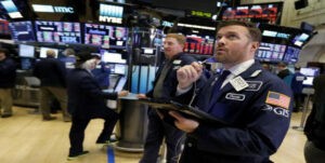 Wall Street cerró en rojo y Dow Jones baja 0,77 %