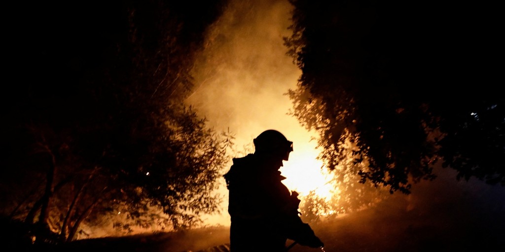 Al menos 13 muertos en un gigantesco incendio forestal en Chile por una ola de calor