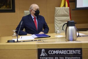 Anticorrupción pide 15 años de cárcel para Fernández Díaz y 19 para Villarejo por la 'operación Kitchen'