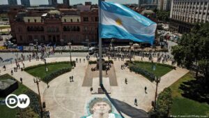 Argentina da refugio a ciudadano ruso con "alerta naranja" | El Mundo | DW