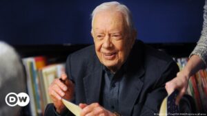 Biden manda un mensaje de apoyo a Jimmy Carter | El Mundo | DW