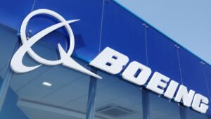 Boeing planea eliminar 2.000 empleos de finanzas y recursos humanos