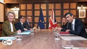 Bruselas y Londres saldan disputa sobre controles aduaneros en Irlanda del Norte tras el Brexit | El Mundo | DW