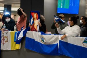 Chile ofrece residencia y nacionalidad a nicaragüenses desterrados