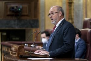 Dimite un diputado del PSOE en el Congreso investigado en una trama destapada en Canarias