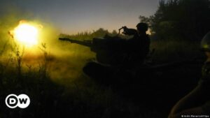EE.UU. aprueba contratos de USD 522 millones en municiones para Ucrania | El Mundo | DW