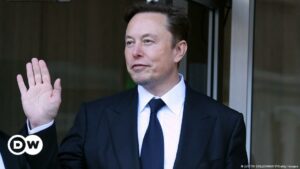 Elon Musk busca nuevo director ejecutivo de Twitter para fines de 2023 | Economía | DW