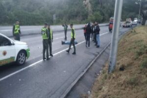 Fallecen dos funcionarios de la Dgcim en accidente de la carretera Caracas-La Guaira
