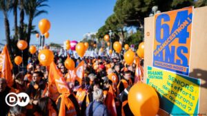 Francia: multitudinaria protesta contra reforma que aumentaría en dos años la jubilación | El Mundo | DW