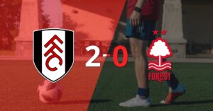 Fulham le ganó con claridad a Nottingham Forest por 2 a 0