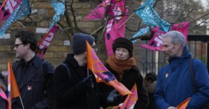 Gran Bretaña: huelgan causan problemas en todo el país